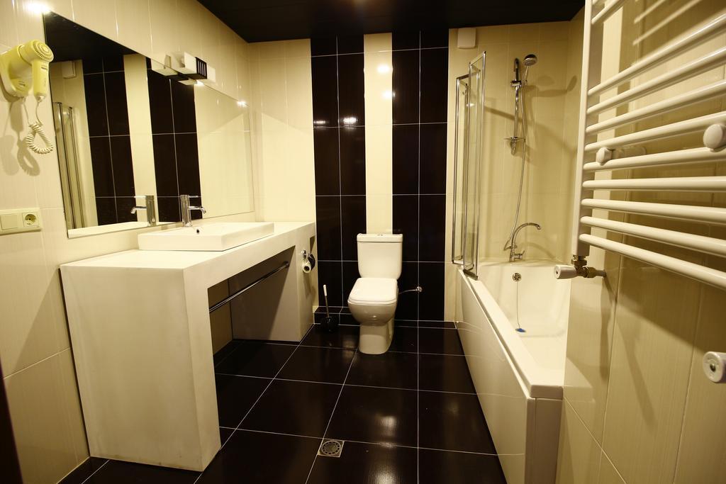 Sani Hotel Tbilisi Ngoại thất bức ảnh