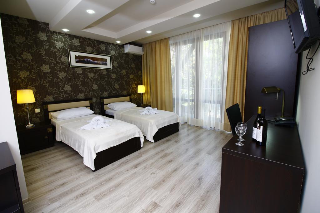 Sani Hotel Tbilisi Ngoại thất bức ảnh