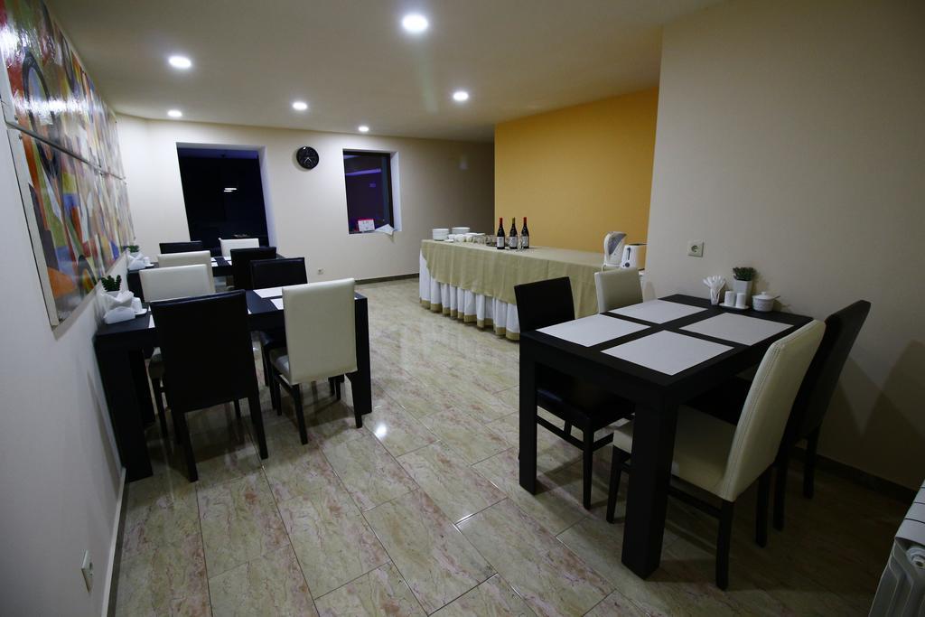 Sani Hotel Tbilisi Ngoại thất bức ảnh