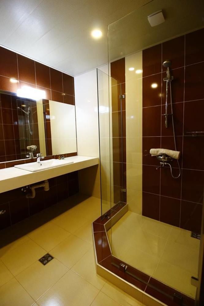 Sani Hotel Tbilisi Ngoại thất bức ảnh